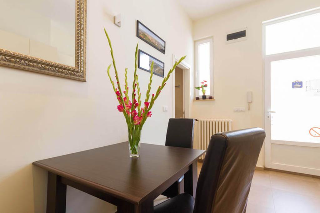 City Break Apartments Chic And Luxury Beograd Eksteriør bilde